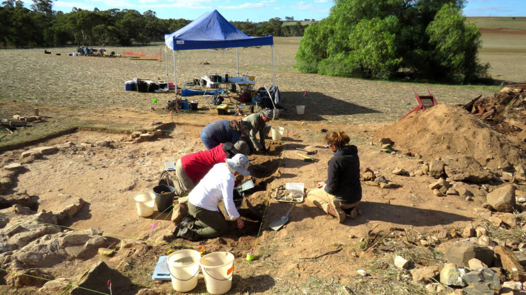 Possible Irish Sweathouse Unearthed in Australia