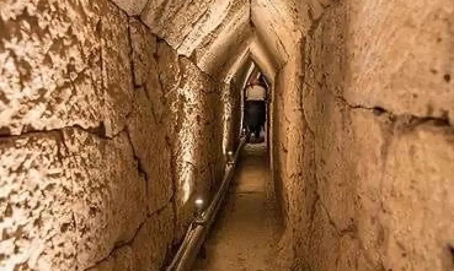 Dominican mission discovers 1,305-meter Greco-Roman ancient rock-cut tunnel in Alexandria