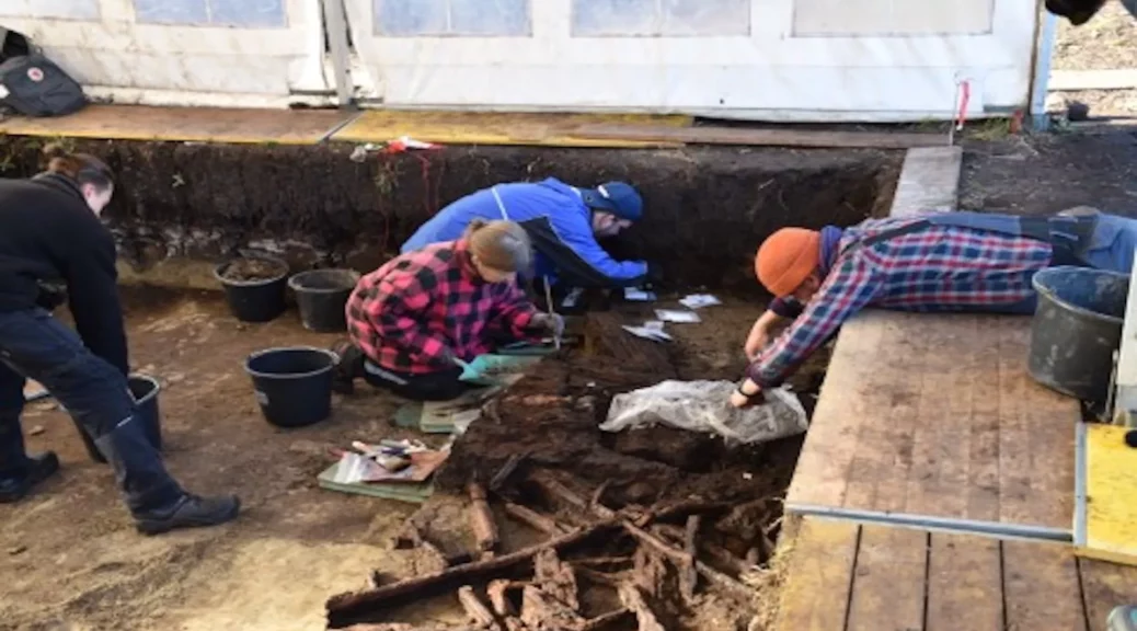 Human 'bog bones' discovered at a Stone Age campsite in Germany