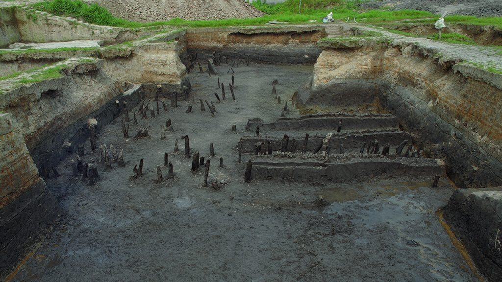5,000-yr-old house ruins found in central China