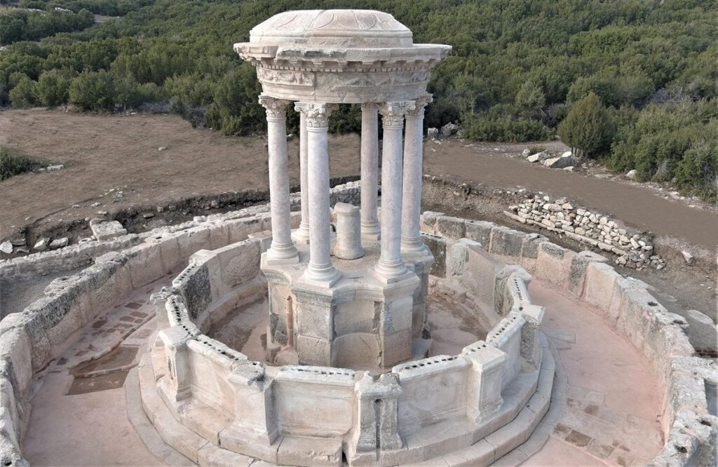 After 1,300 years, water to again flow from monumental fountain in the City of Gladiators in Turkey