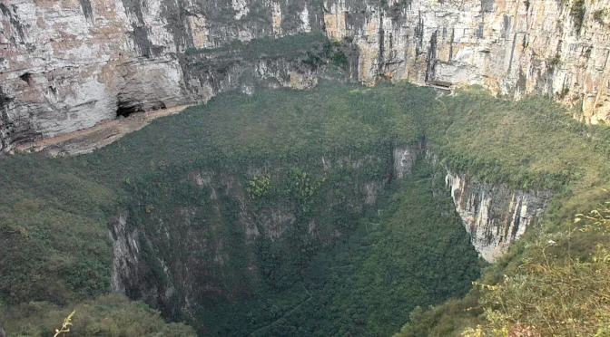 China’s Mysterious “Heavenly Pit”: The World’s Deepest Sinkhole