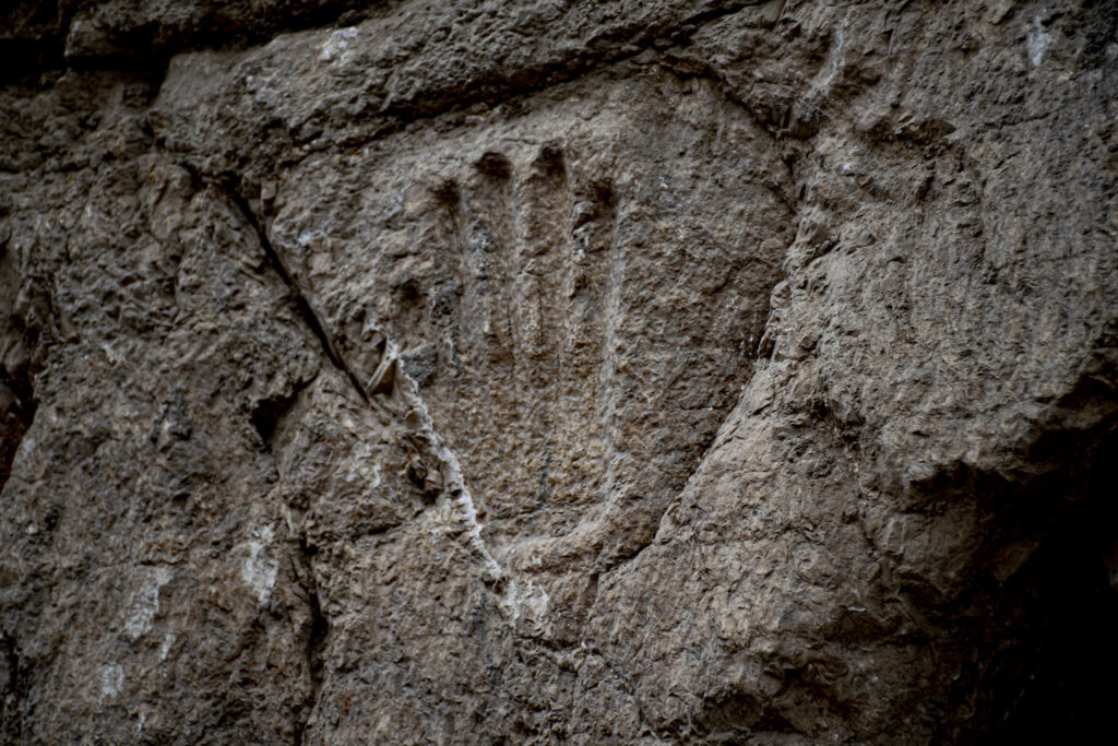 Mysterious handprint found in 1,000-year-old Jerusalem defensive moat