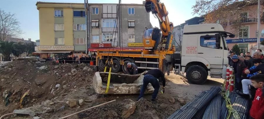 Roman-Era Sarcophagus Uncovered in Istanbul