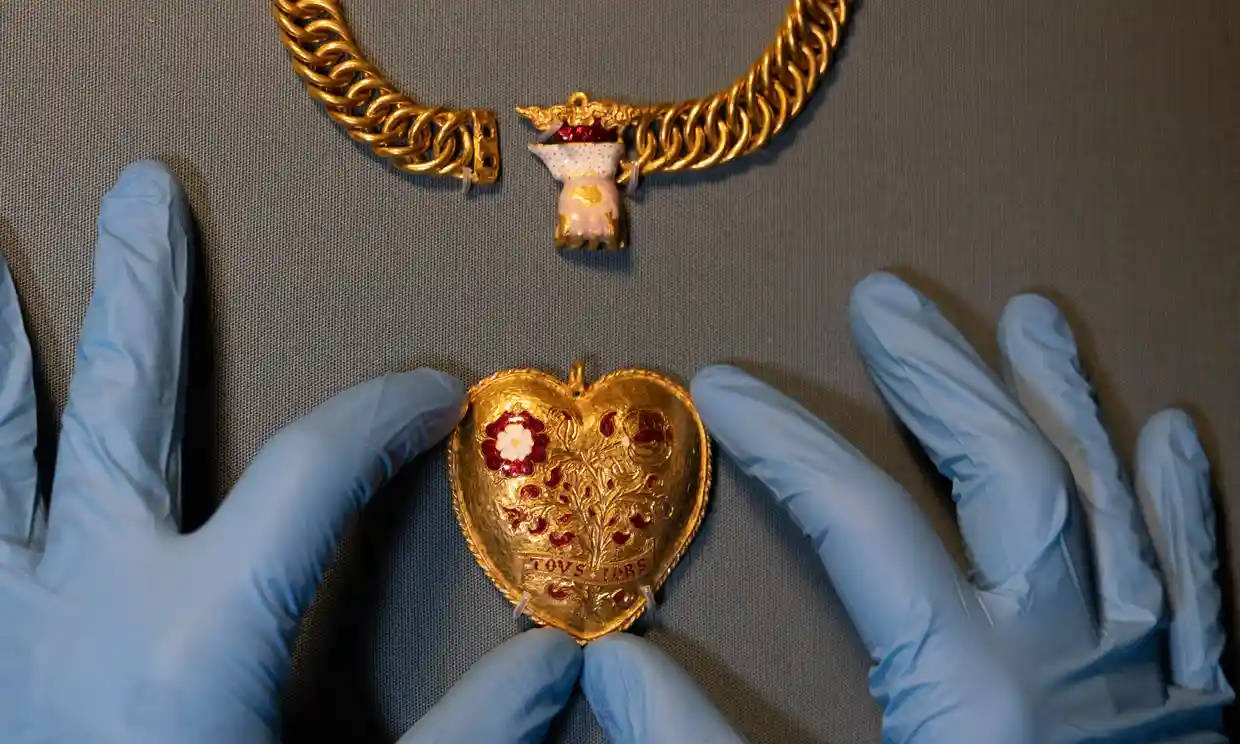 Tudor gold 2 | ARCHAEOLOGY WORLD