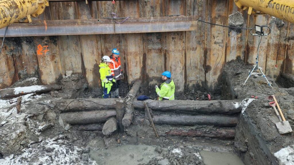 Ruins of the 700-year-old wharf, possibly used by royalty, were found in Oslo
