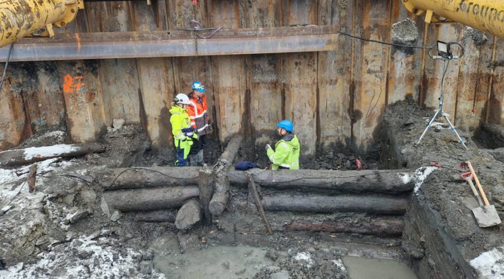 Ruins of the 700-year-old wharf, possibly used by royalty, were found in Oslo