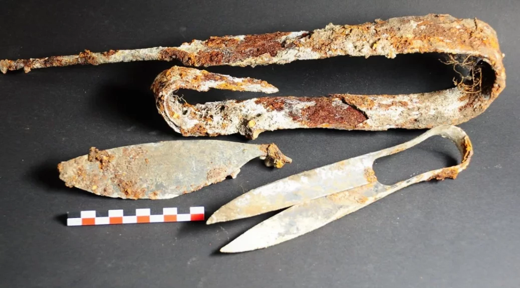 2,300 years old amazing preserved looks almost new Celtic scissors discovered in Germany