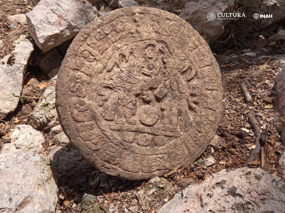 В Чичен-Ице обнаружена неповрежденная резьба по дереву с мячом