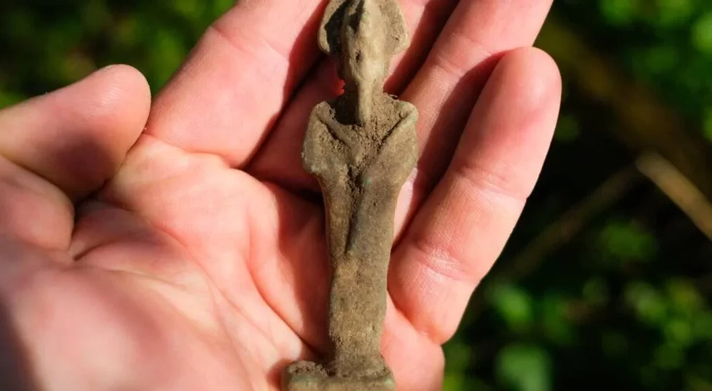 A surprising discovery in the Lublin countryside! Ancient figurines of Egyptian and Roman gods found