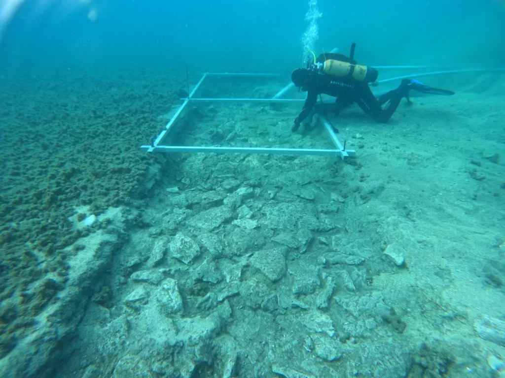 Подводные археологи обнаружили в Хорватии 7000-летнюю дорогу