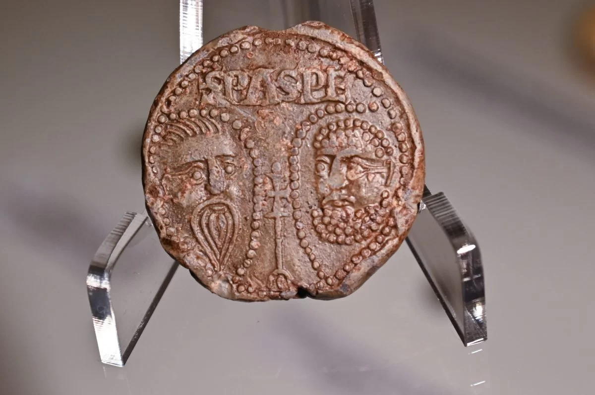 Papal bull 3 ARCHAEOLOGY WORLD