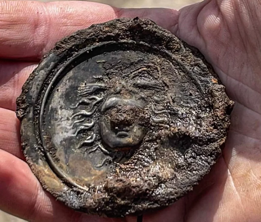 Volunteer archaeologists discovered a 1900-year-old silver military decoration in Vindolanda