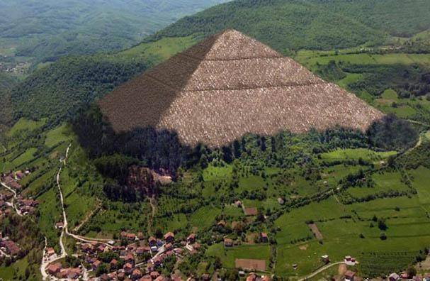 An amateur archaeologist says he’s discovered the world’s oldest pyramids 7,400 Years older than pyramids.