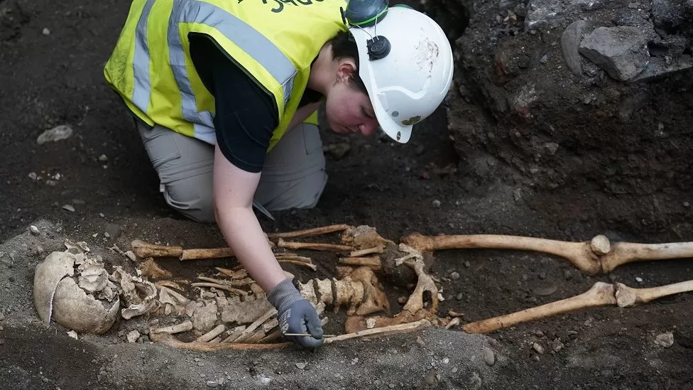 Dublin hotel dig unearths 1,000-year-old burial site