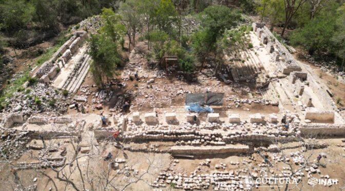 Maya Red Structures A palatial 1,500-year-old Maya structure unearthed in Mexico ...