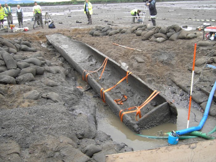Unique 3,000-Year-Old Logboat Found In River Tay – On Display In Perth Again