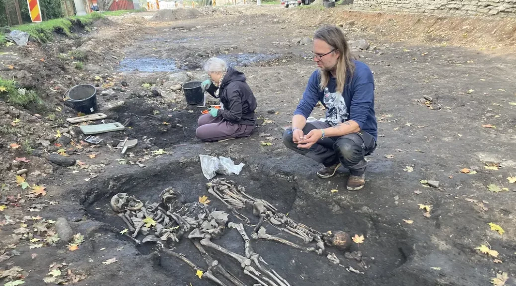 Archeologists discover human bones and Viking-era settlements in Viru-Nigula