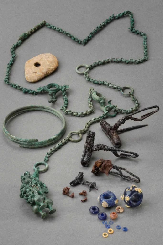 Jewellery buried with the womanCredit: Zurich archaeology department