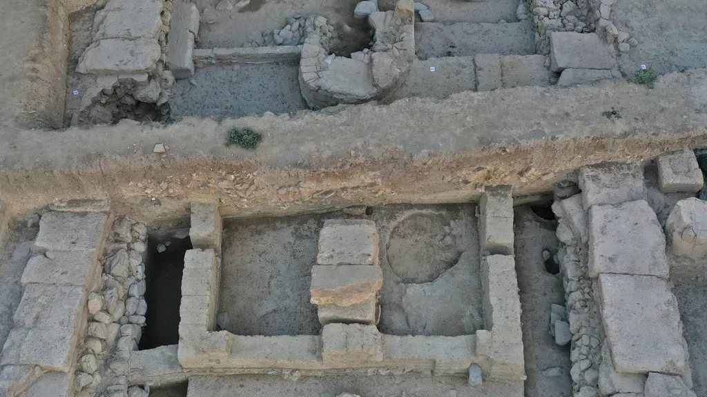 A 2,700-Year-Old Temple Discovered on the Greek Island of Evia