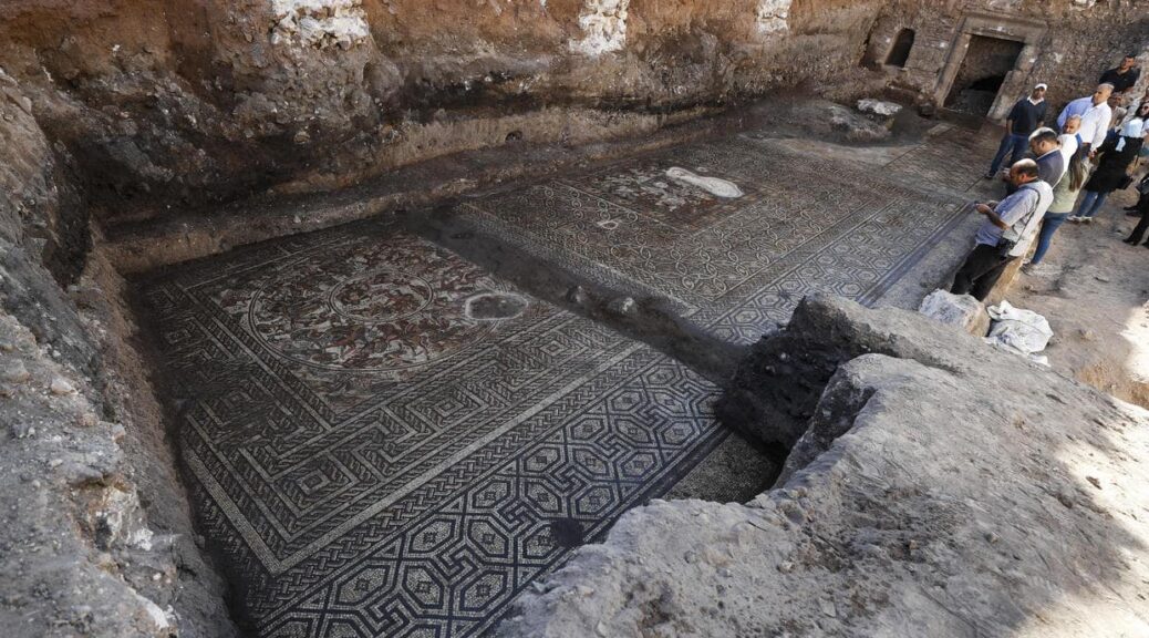 Syria uncovered a large intact mosaic that dates back to the Roman era