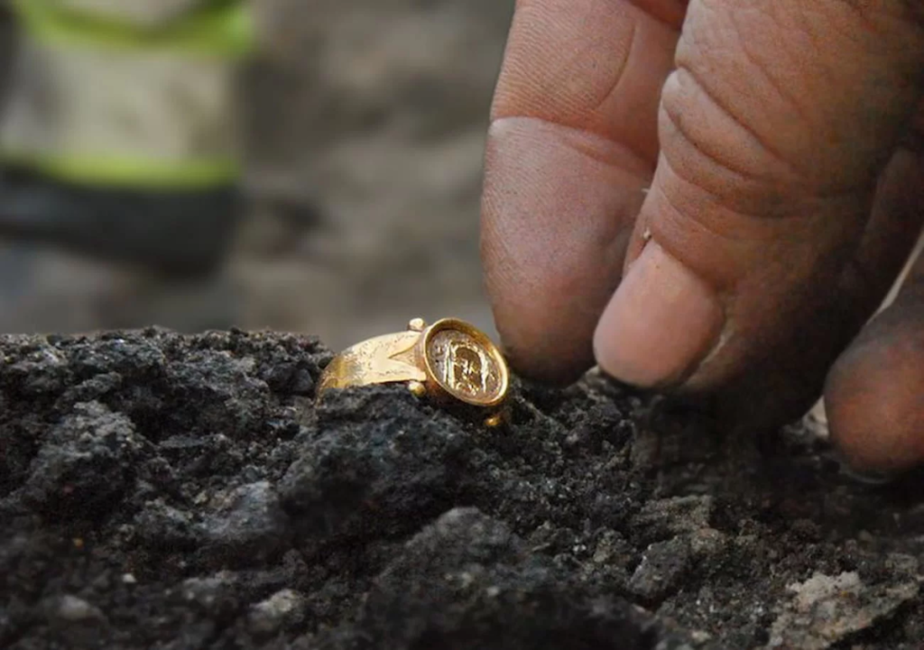 Unique Gold Ring and Crystal Amulet among 30,000 Medieval Treasures Uncovered in Sweden
